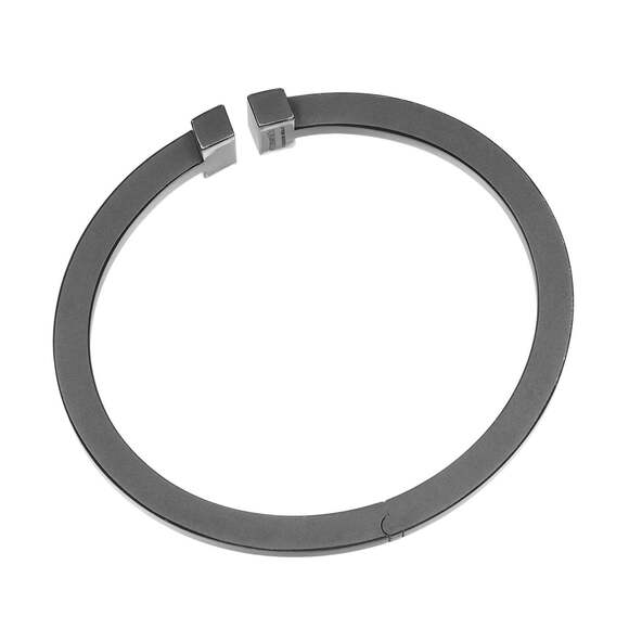 TIFFANY Charm Bracelet - Picture 3 of 7